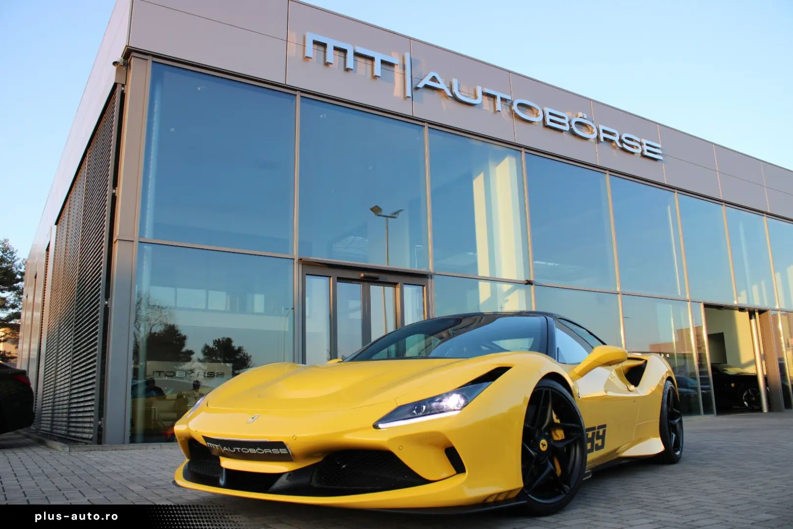 FERRARI F8 TRIBUTO COUPE CARBON RACING-SEATS LIFT JBL