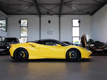 FERRARI F8 TRIBUTO COUPE CARBON RACING-SEATS LIFT JBL