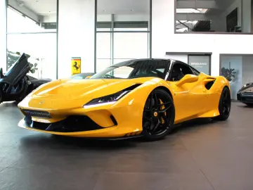 FERRARI F8 TRIBUTO COUPE CARBON RACING-SEATS LIFT JBL