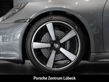 Porsche 992 911 Carrera Sitzbelüftung Sportabgas BOSE