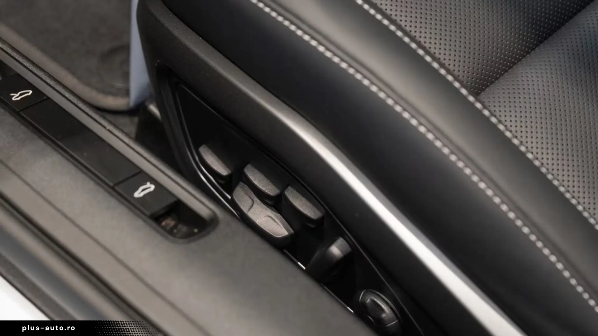 Porsche 992 911 Carrera Sitzbelüftung Sportabgas BOSE