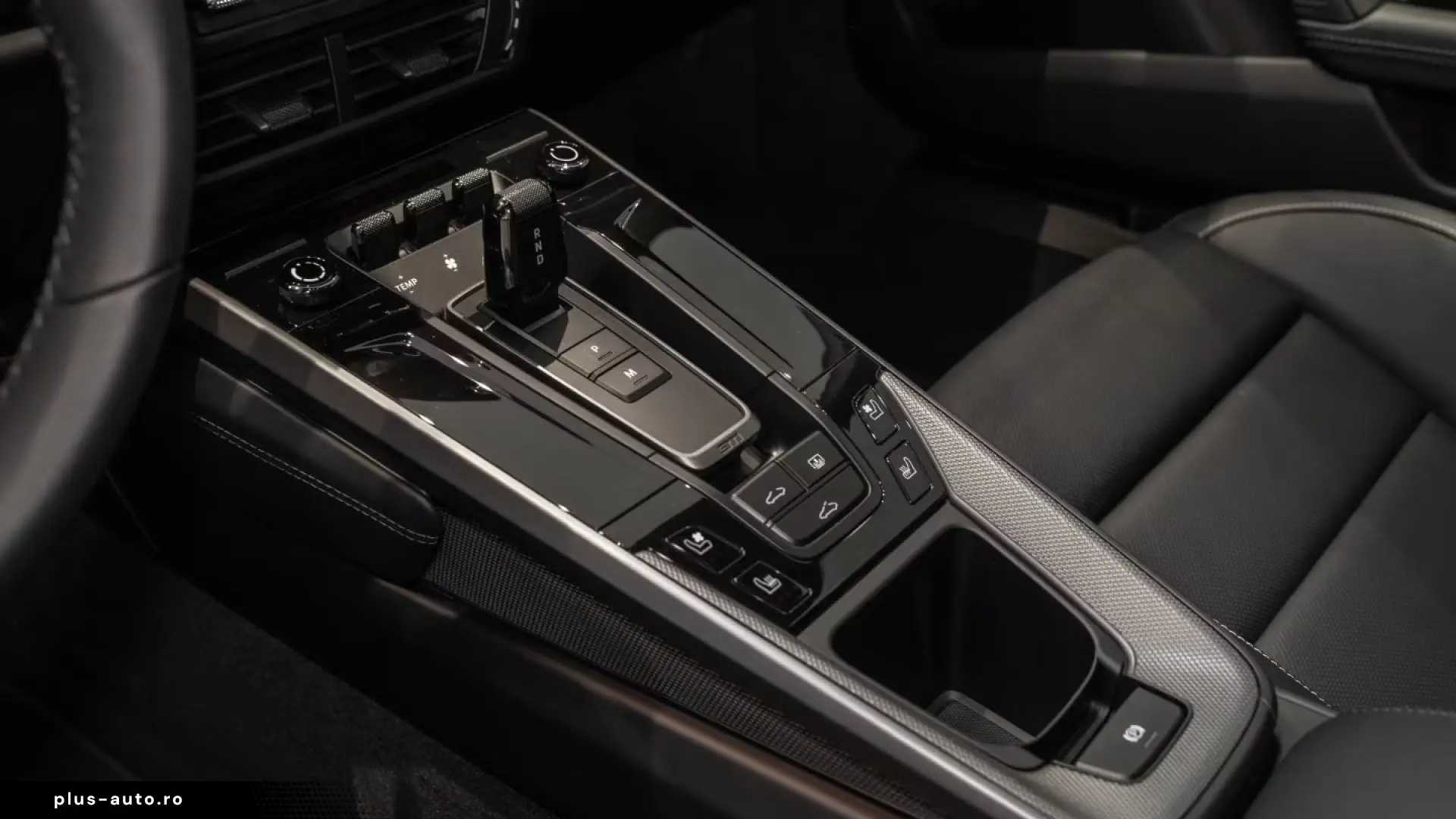Porsche 992 911 Carrera Sitzbelüftung Sportabgas BOSE
