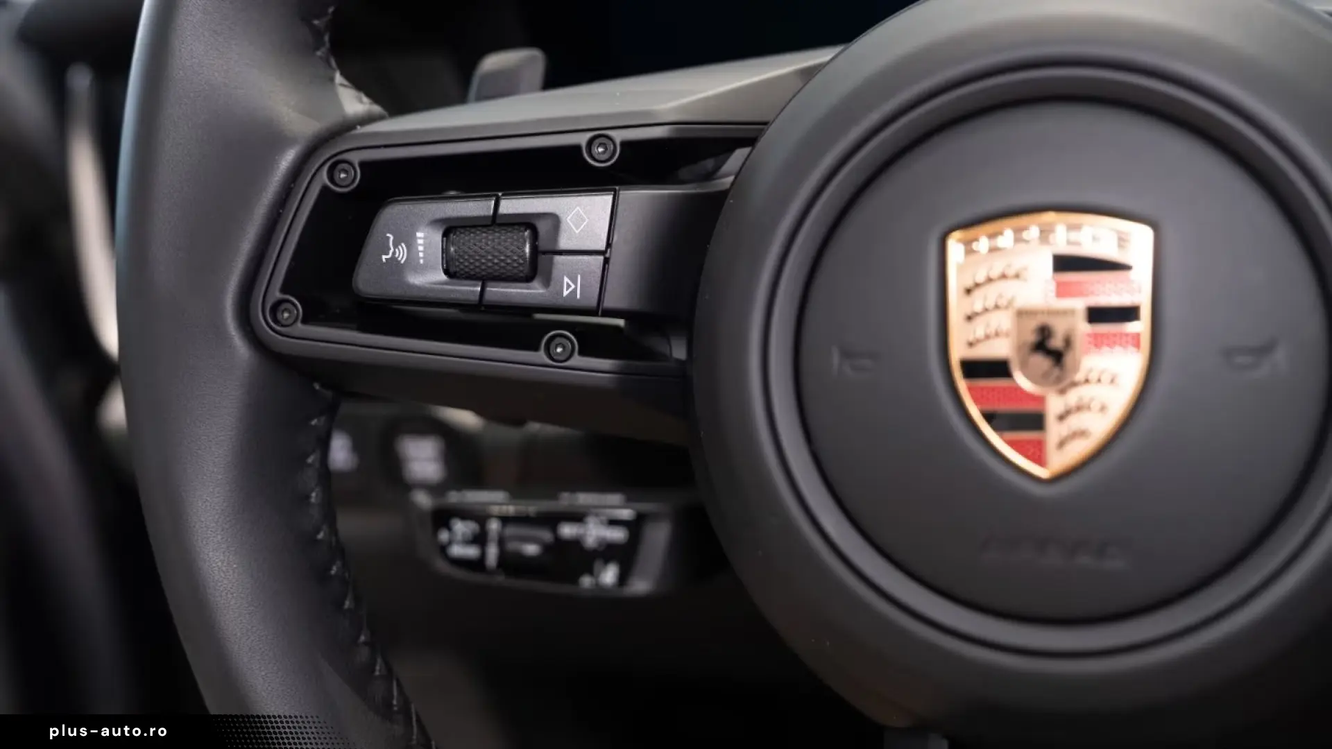 Porsche 992 911 Carrera Sitzbelüftung Sportabgas BOSE