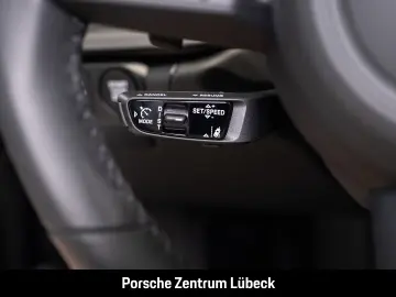 Porsche 992 911 Carrera Sitzbelüftung Sportabgas BOSE