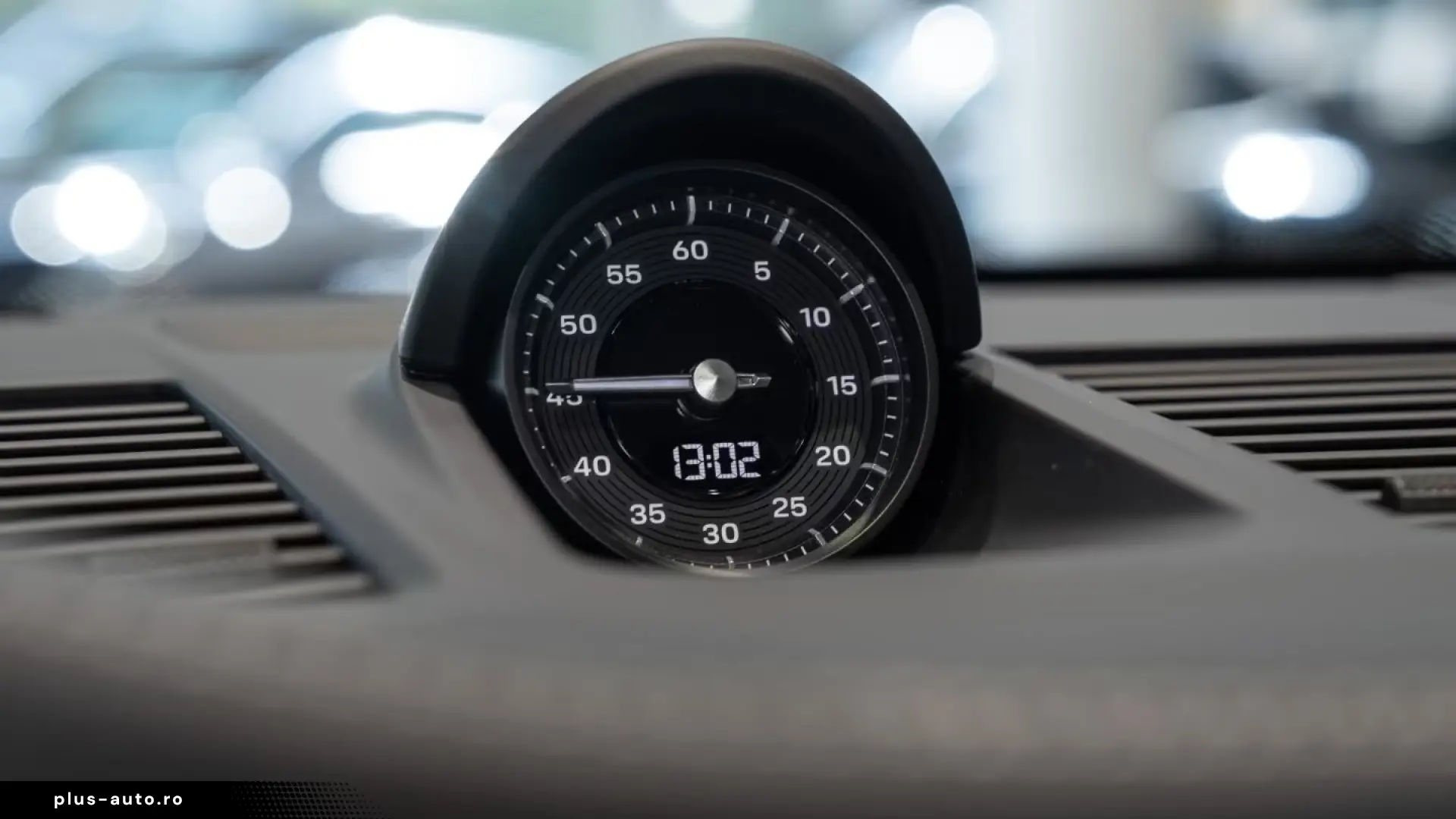 Porsche 992 911 Carrera Sitzbelüftung Sportabgas BOSE