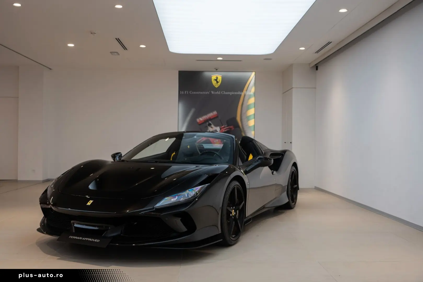 FERRARI F8 Spider