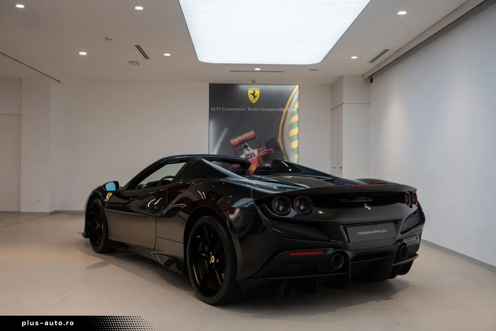 FERRARI F8 Spider