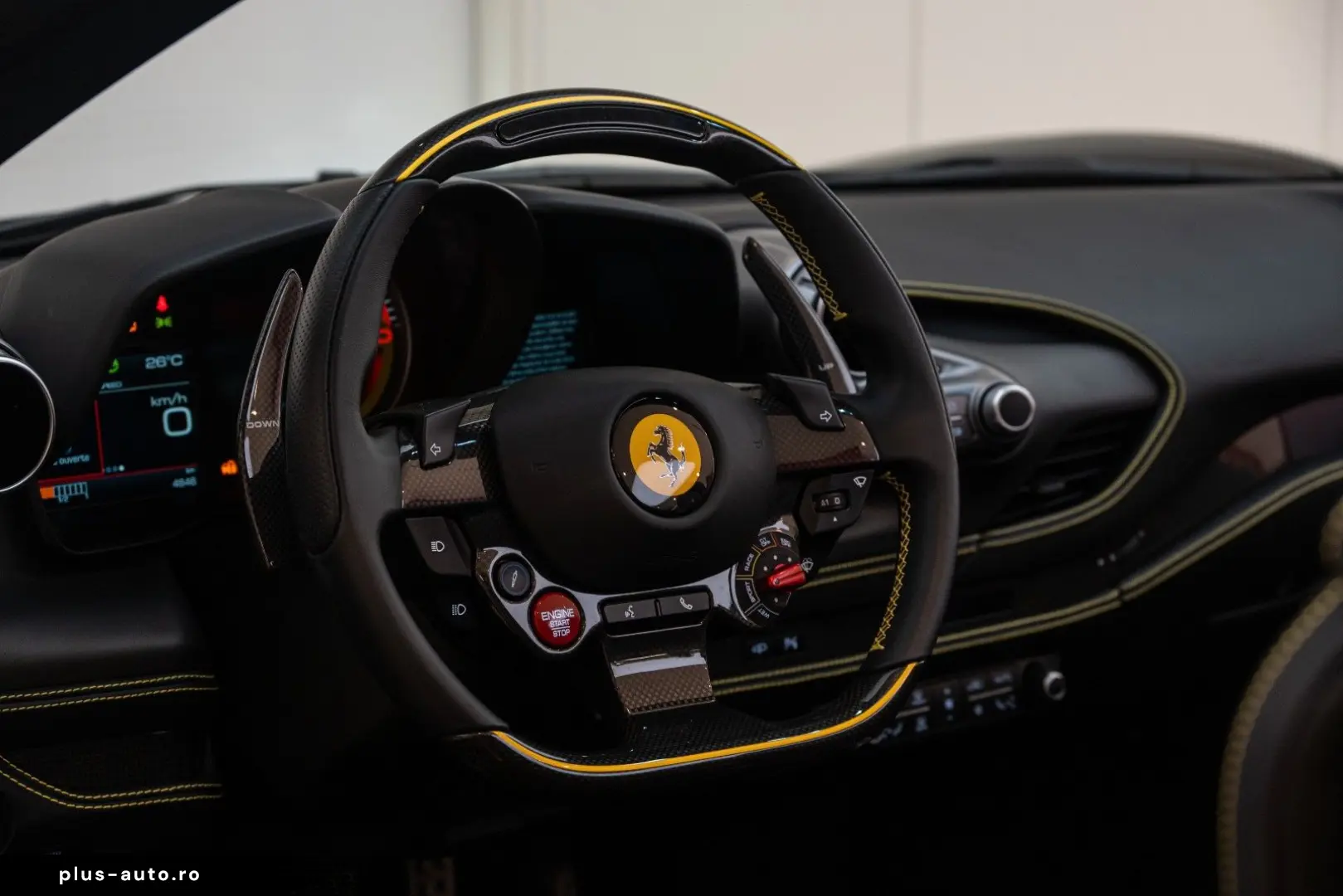 FERRARI F8 Spider