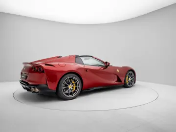 FERRARI 812 GTS - ROSSO FIORANO - FERRARI HAMBURG
