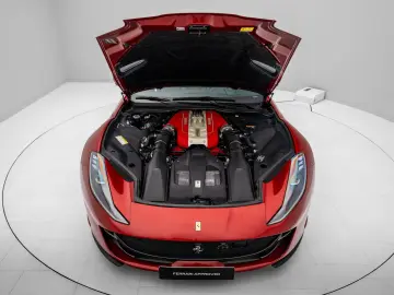 FERRARI 812 GTS - ROSSO FIORANO - FERRARI HAMBURG