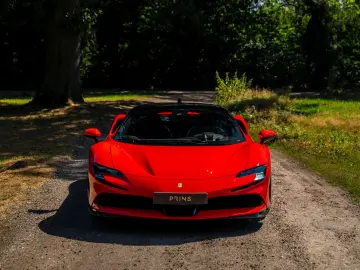 FERRARI SF90 Stradale 4.0 V8   Warranty 09-2027   Full c