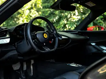 FERRARI SF90 Stradale 4.0 V8   Warranty 09-2027   Full c