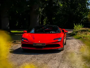 FERRARI SF90 Stradale 4.0 V8   Warranty 09-2027   Full c