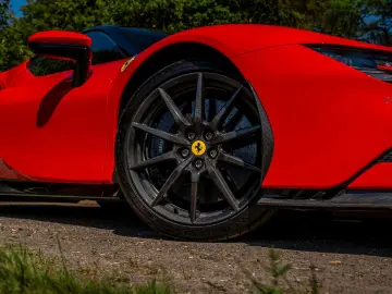 FERRARI SF90 Stradale 4.0 V8   Warranty 09-2027   Full c