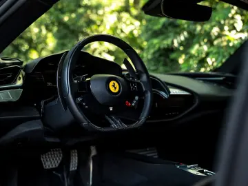 FERRARI SF90 Stradale 4.0 V8   Warranty 09-2027   Full c