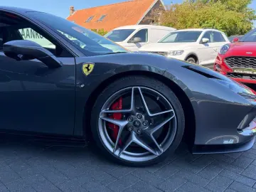 FERRARI F8 Tributo PPF l Matt carbon l Race seats l Ferr