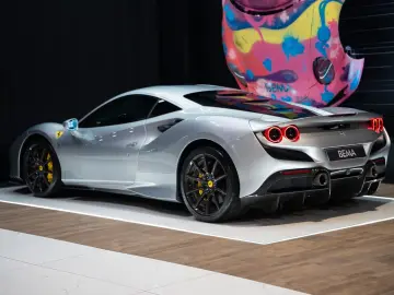 FERRARI F8 Tributo Coupé DCT
