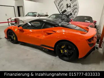 FERRARI F8 Tributo Tailor Made Garantie Capristo