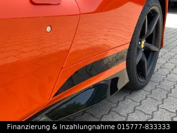 FERRARI F8 Tributo Tailor Made Garantie Capristo