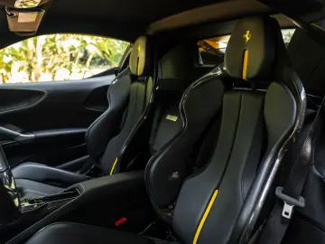 FERRARI SF90 Stradale 4.0 V8   Full carbon   Giallo Trip