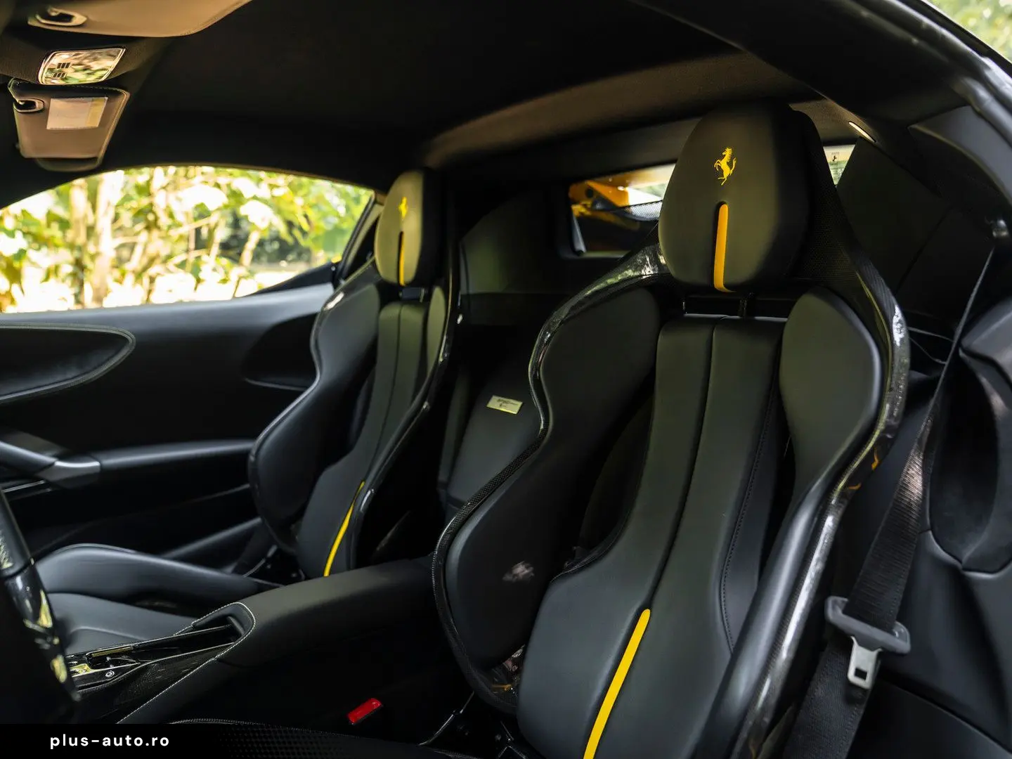 FERRARI SF90 Stradale 4.0 V8   Full carbon   Giallo Trip