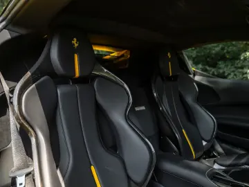 FERRARI SF90 Stradale 4.0 V8   Full carbon   Giallo Trip