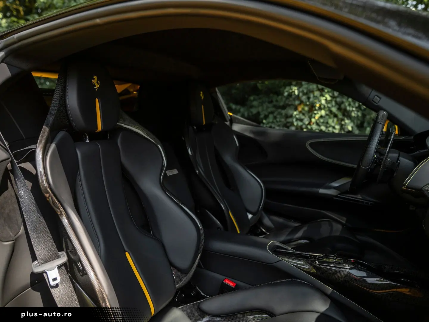FERRARI SF90 Stradale 4.0 V8   Full carbon   Giallo Trip