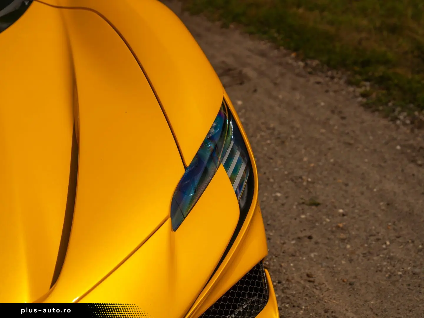 FERRARI SF90 Stradale 4.0 V8   Full carbon   Giallo Trip