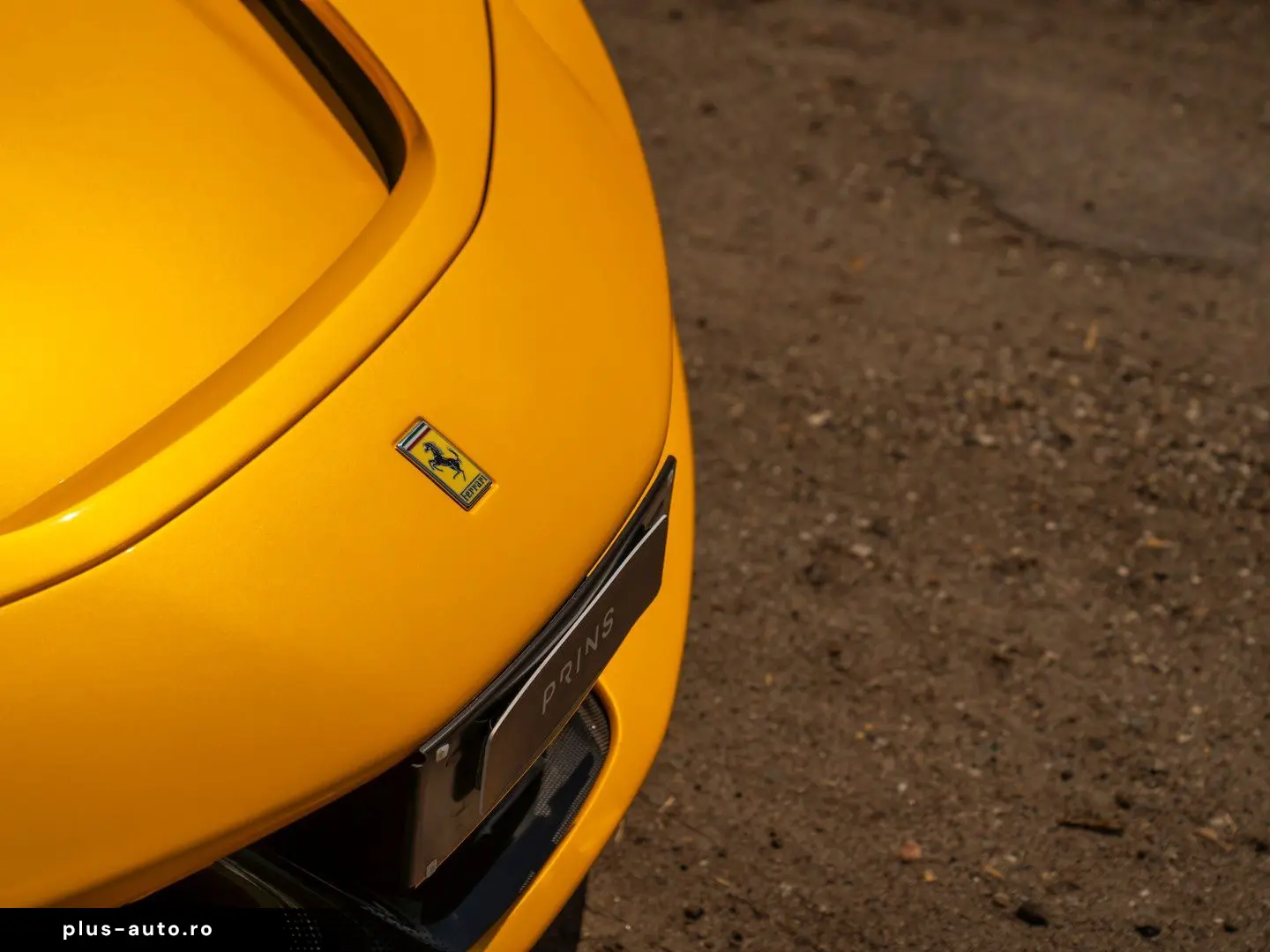 FERRARI SF90 Stradale 4.0 V8   Full carbon   Giallo Trip