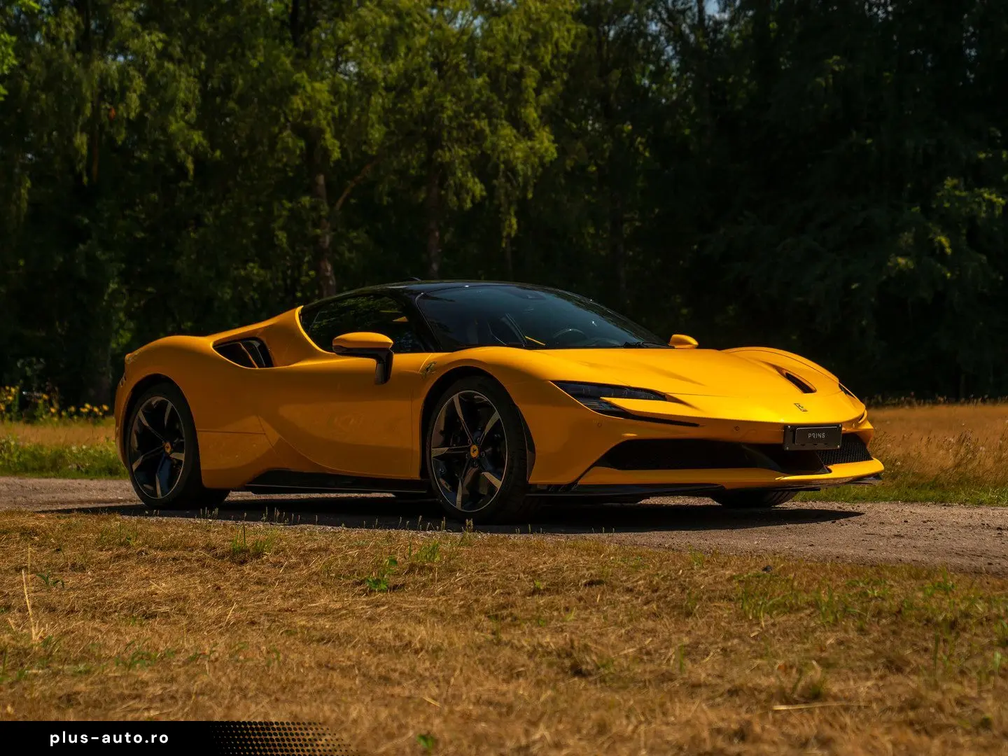 FERRARI SF90 Stradale 4.0 V8   Full carbon   Giallo Trip