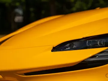 FERRARI SF90 Stradale 4.0 V8   Full carbon   Giallo Trip