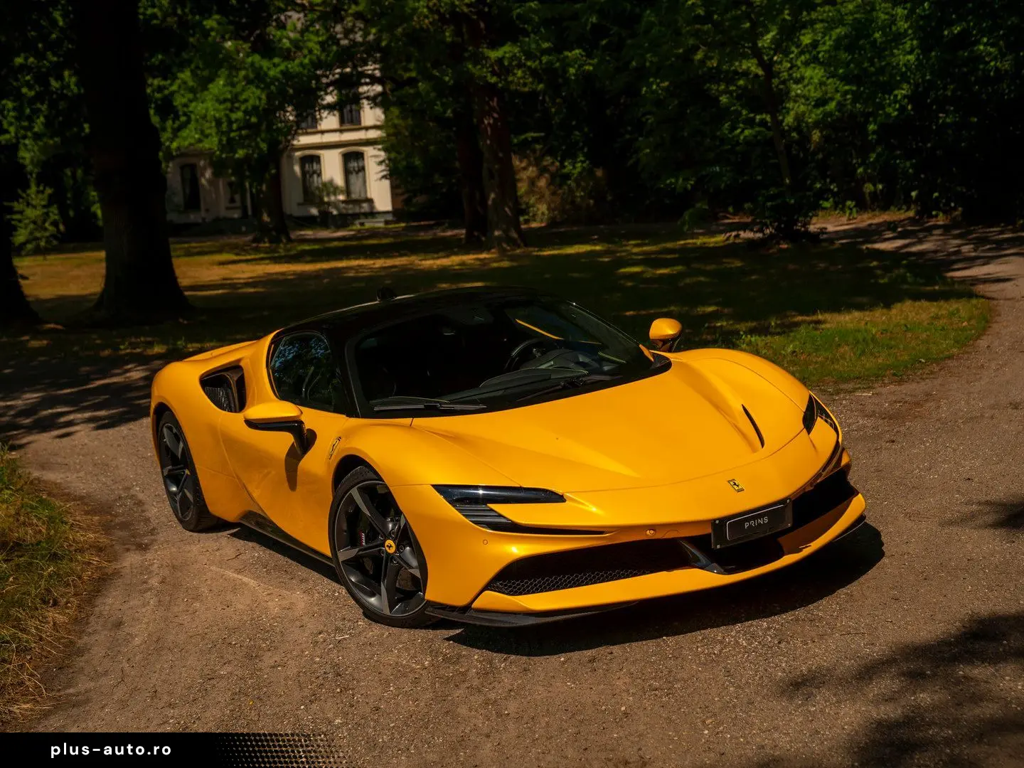 FERRARI SF90 Stradale 4.0 V8   Full carbon   Giallo Trip