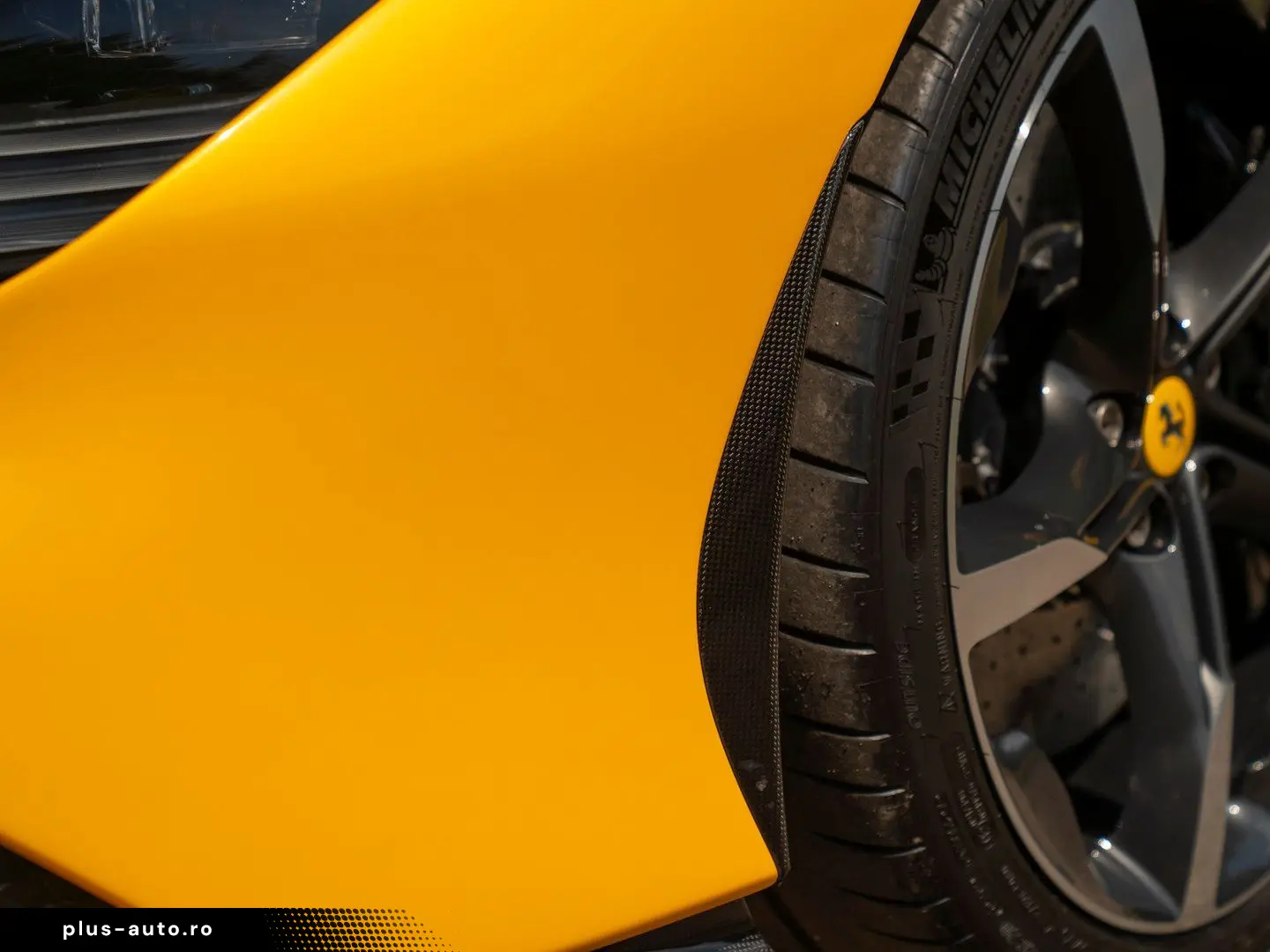 FERRARI SF90 Stradale 4.0 V8   Full carbon   Giallo Trip
