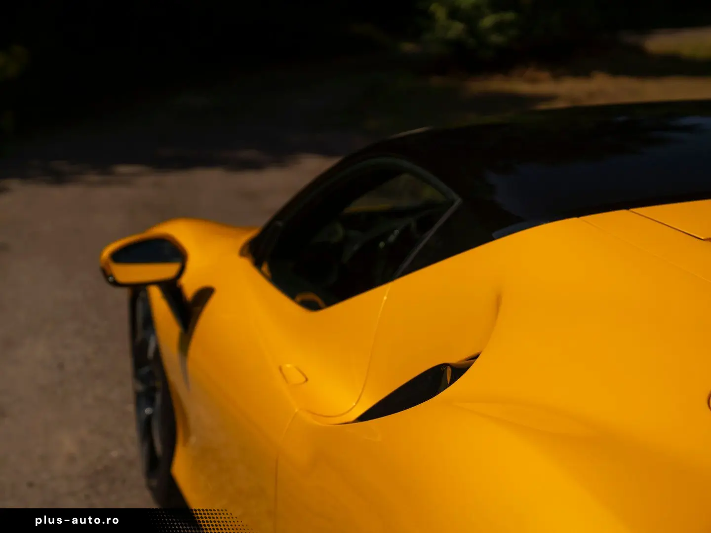FERRARI SF90 Stradale 4.0 V8   Full carbon   Giallo Trip