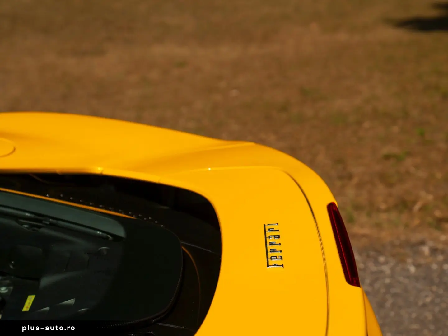FERRARI SF90 Stradale 4.0 V8   Full carbon   Giallo Trip