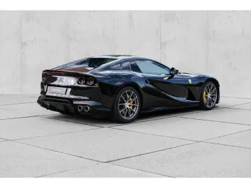 FERRARI 812 GTS  Lift Carbon LED Racingsitze JBL PPF