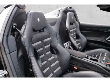FERRARI 812 GTS  Lift Carbon LED Racingsitze JBL PPF