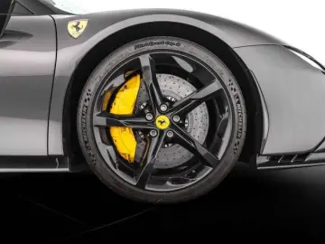 FERRARI Ferrari SF90 Stradale