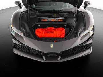 FERRARI Ferrari SF90 Stradale