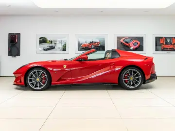 FERRARI 812 6.5 V12 GTS DCT F1