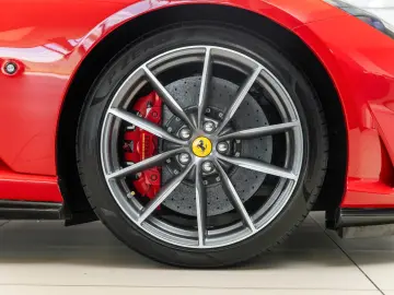 FERRARI 812 6.5 V12 GTS DCT F1