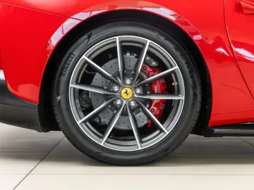 FERRARI 812 6.5 V12 GTS DCT F1