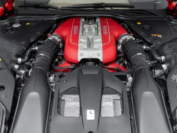FERRARI 812 6.5 V12 GTS DCT F1