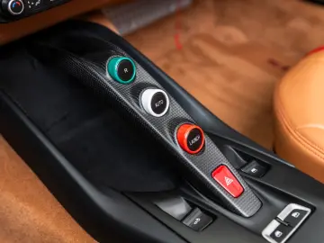 FERRARI 812 6.5 V12 GTS DCT F1