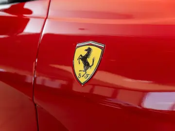 FERRARI 812 6.5 V12 GTS DCT F1