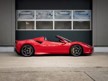 FERRARI F8 Spider   Front PPF   Capristo