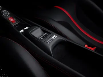 FERRARI F8 Spider   Front PPF   Capristo