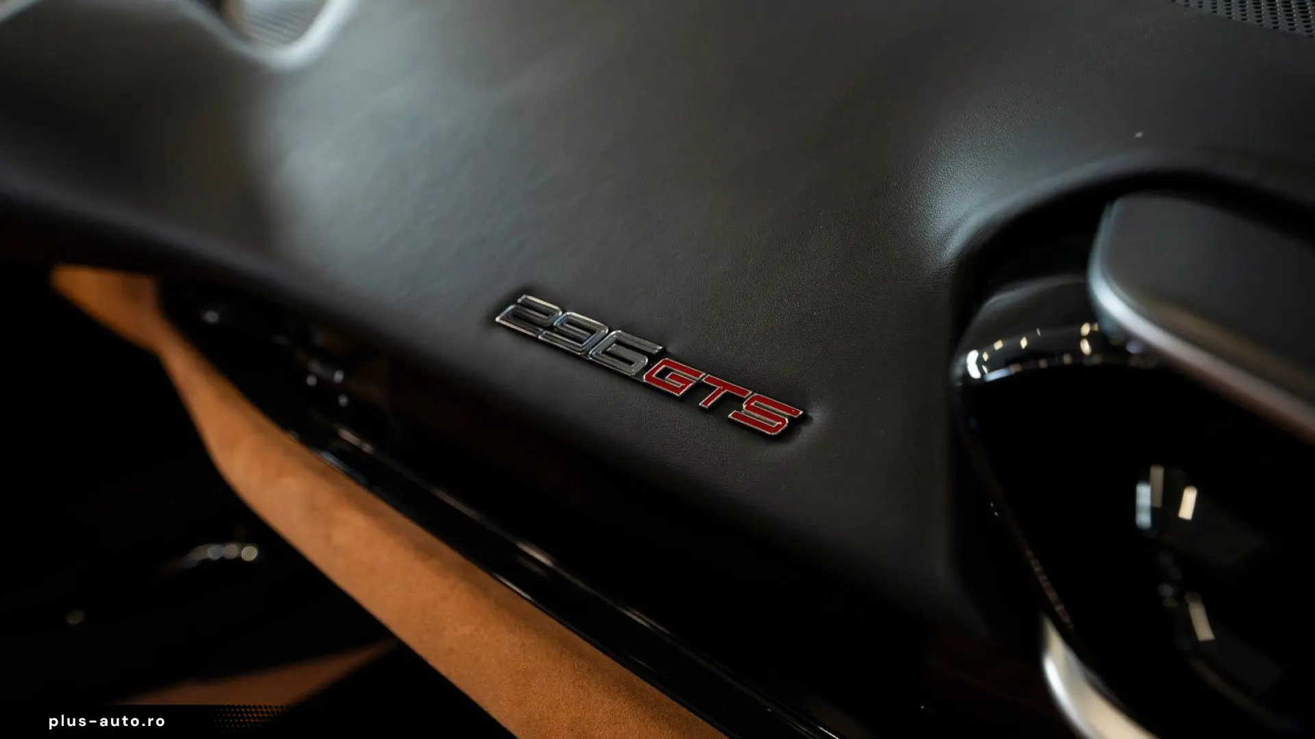 FERRARI 296 GTS  1own Acc. free  Every Carbon Opt