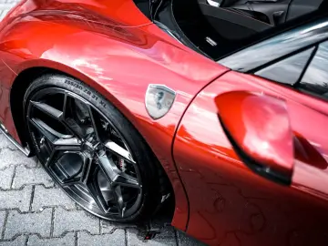 FERRARI SF90 Full CARBON PPF 1Hand nur 300000 euro netto