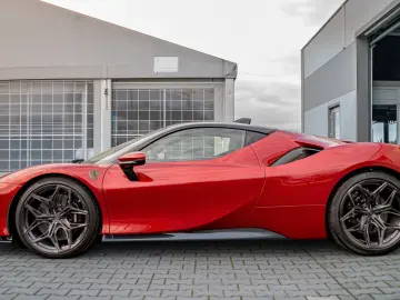 FERRARI SF90 Full CARBON PPF 1Hand nur 300000 euro netto